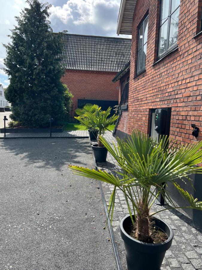 Unik Bnb Midt I Byen Herning Exterior foto